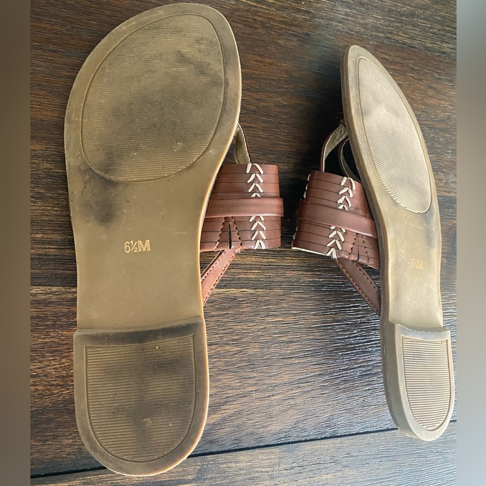 Guess Sandals - Picture 7 of 14